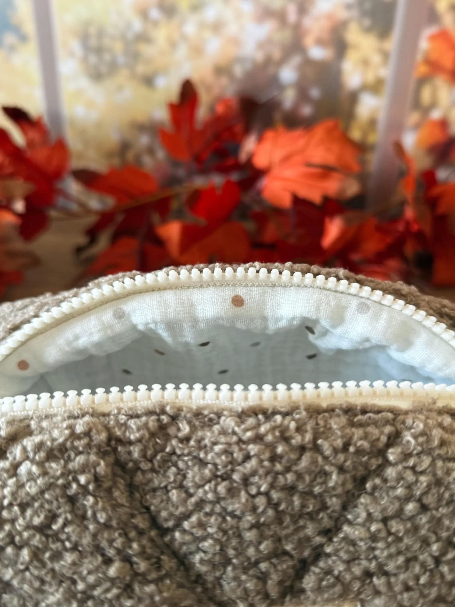 Trousse moumoute taupe – Image 2