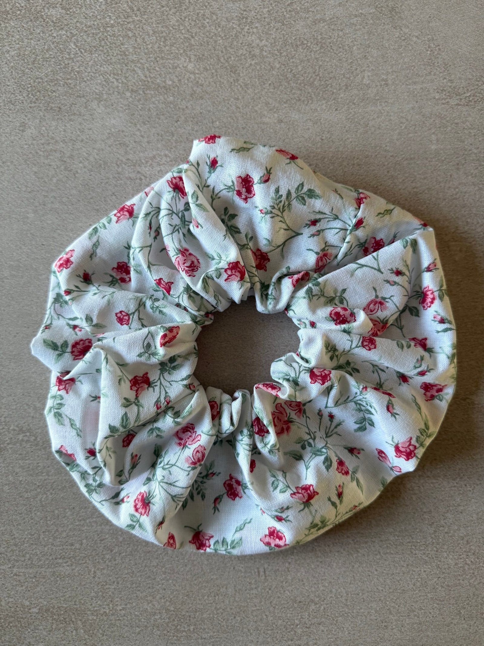 Chouchou fleuri en coton – Image 2