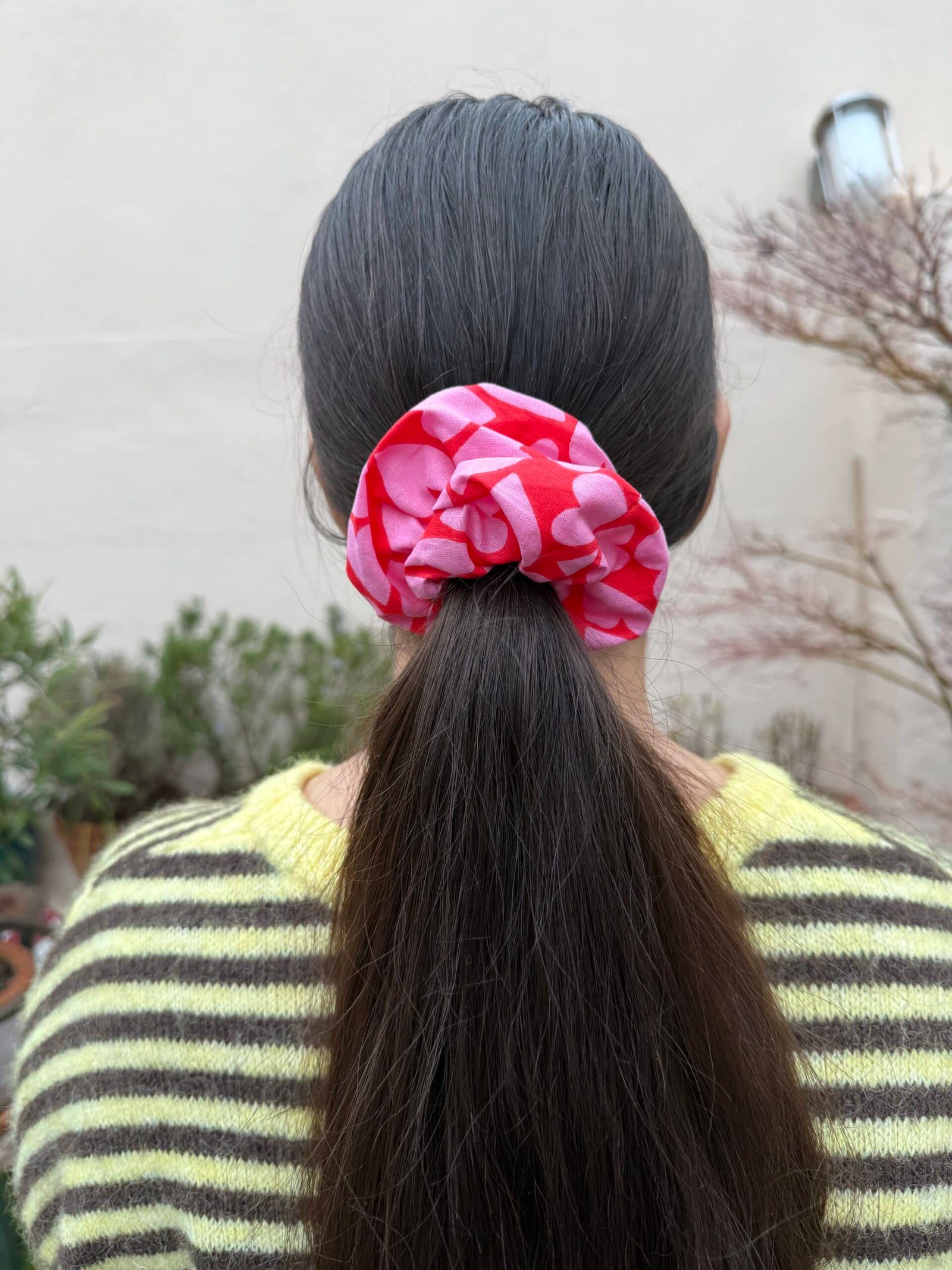 Chouchou cœur rose en coton – Image 3